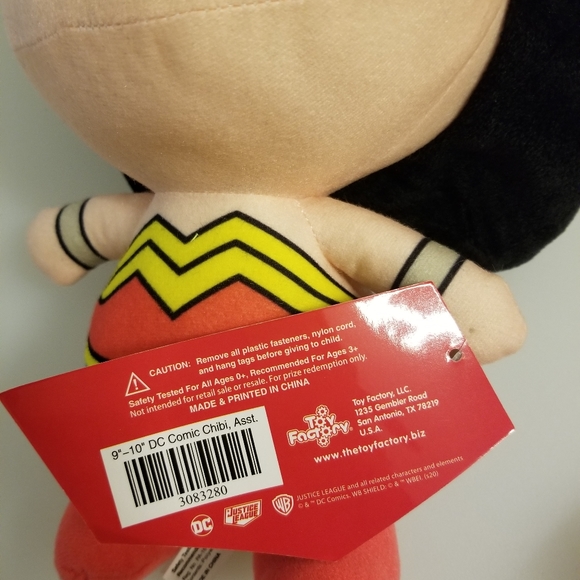 A bundle of Super Man and Wonder Woman Plushies - Picture 4 of 8